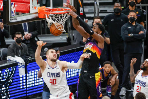 籃球比賽中常見的戰(zhàn)術(shù)有哪些？